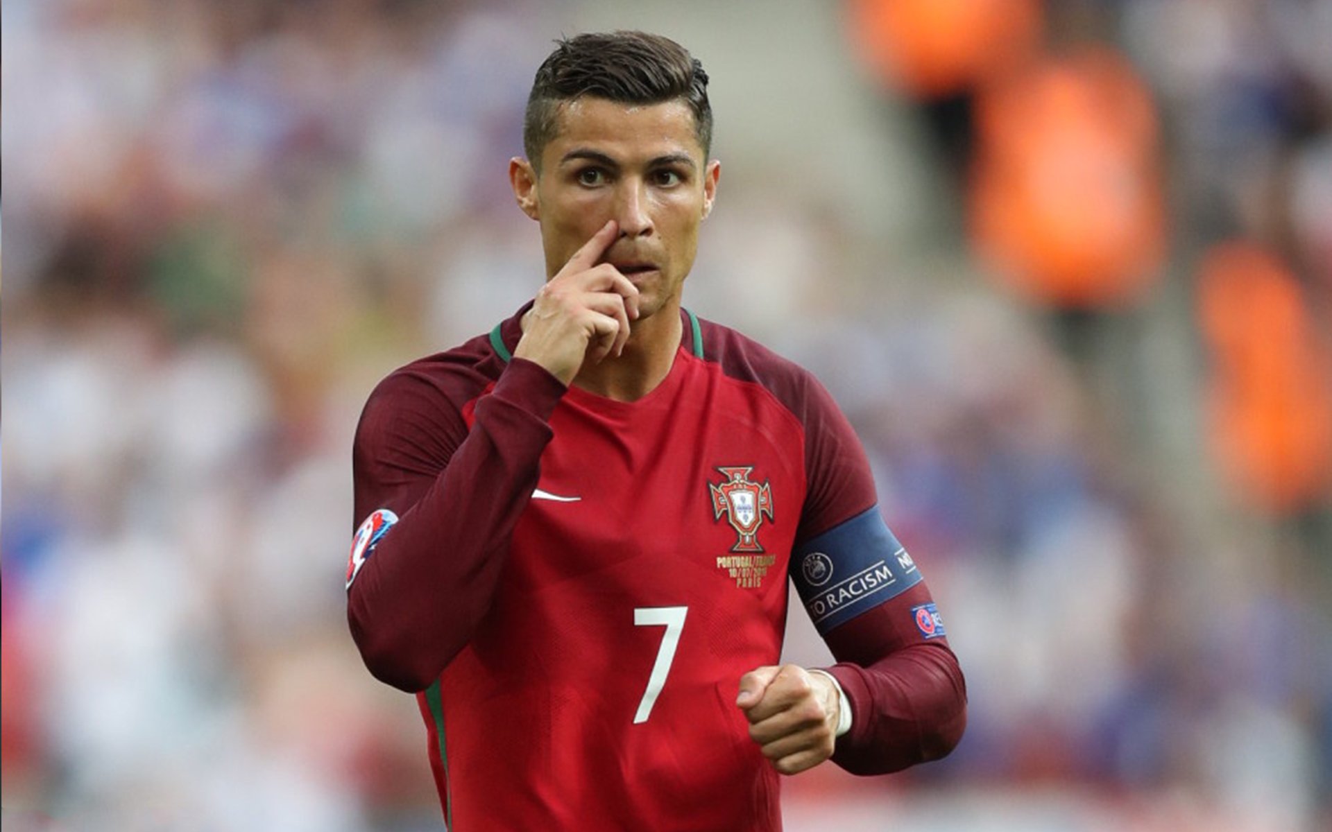 法甲“皇室争霸”:巴黎遭遇强敌,争冠形势严峻