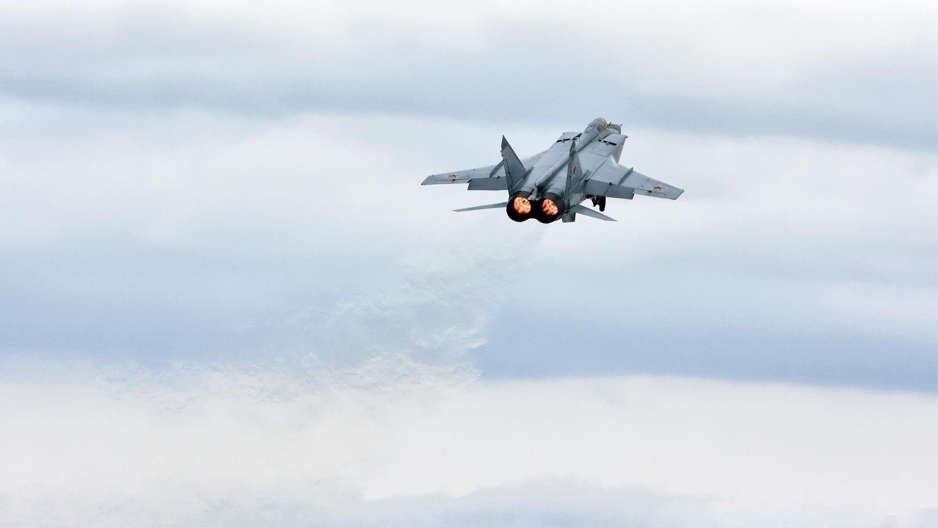 国家男篮备战世界杯积极调整战术和阵容,男篮世界杯参赛球队